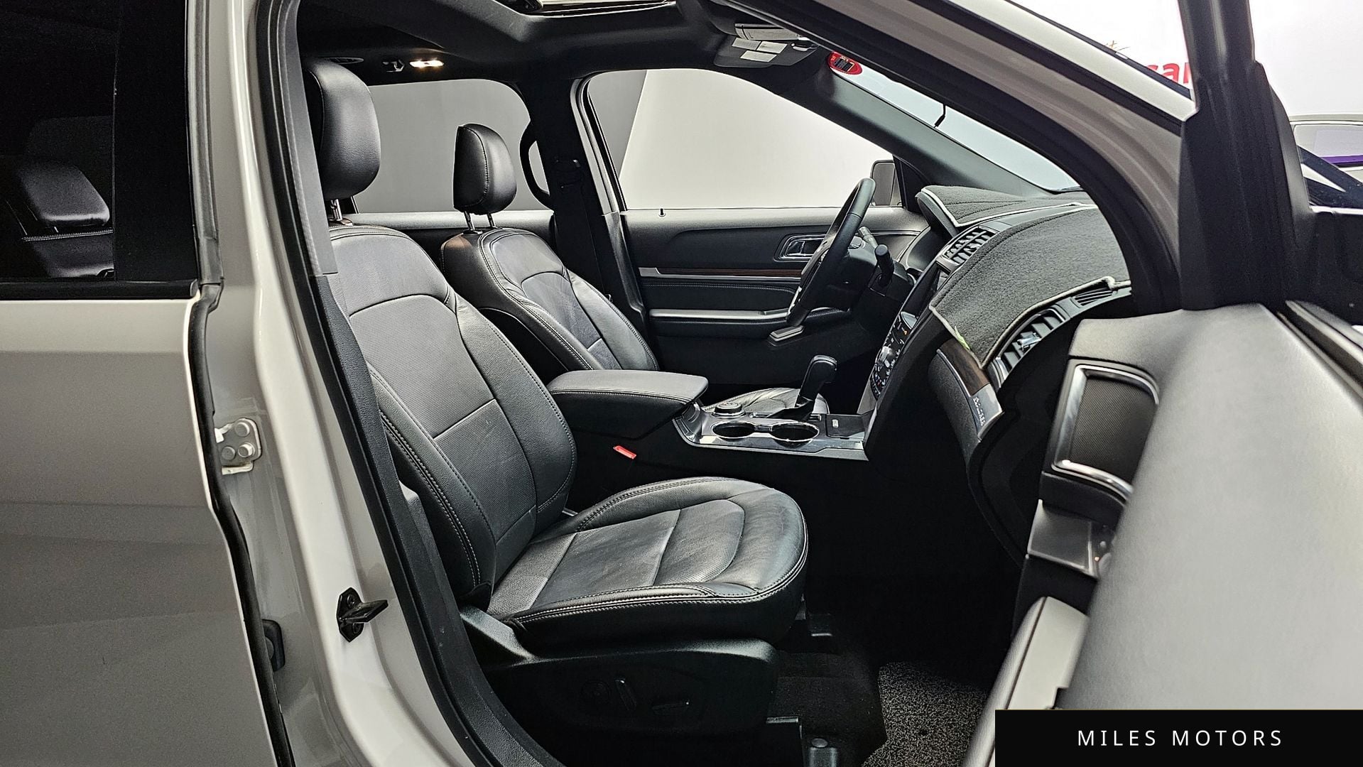 Ford Explorer 2019 — миниатюра 10