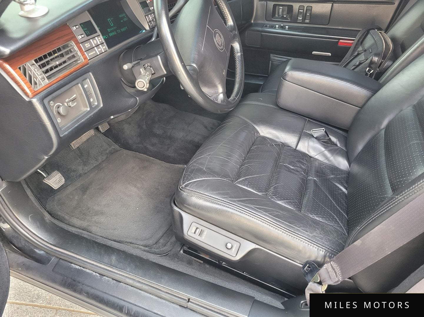 Cadillac Concour 1996 — миниатюра 6