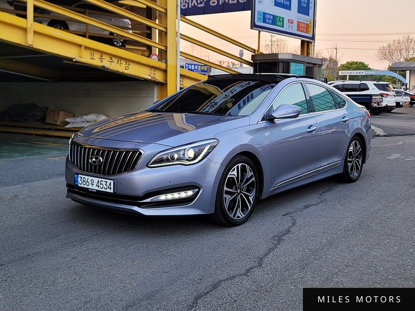 Hyundai Aslan 2017 — миниатюра 2
