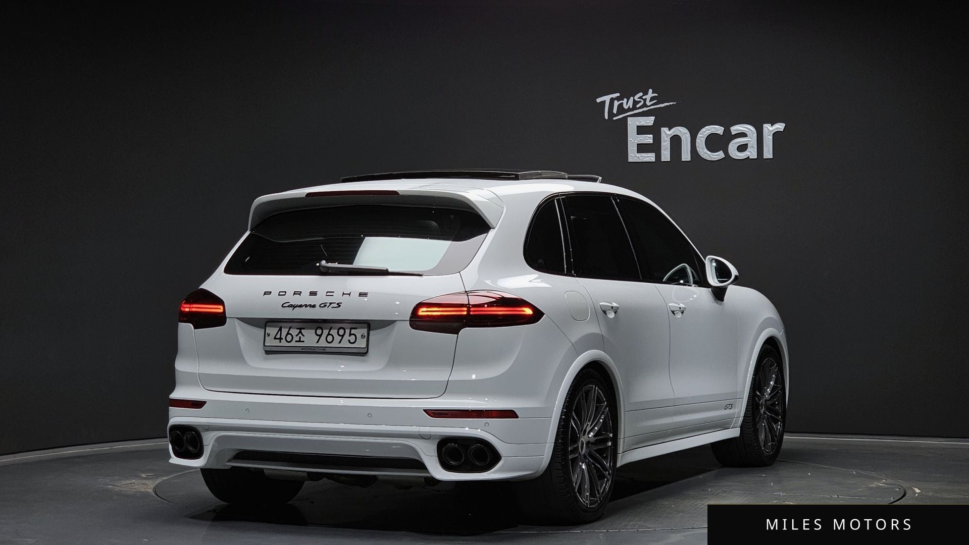 Porsche Cayenne 2016 — миниатюра 2