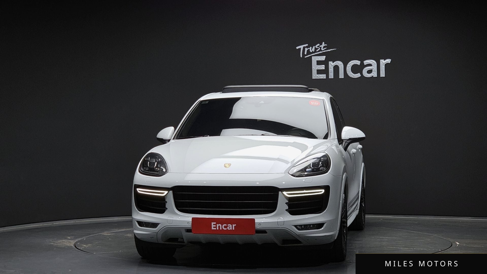 Porsche Cayenne 2016 — миниатюра 3