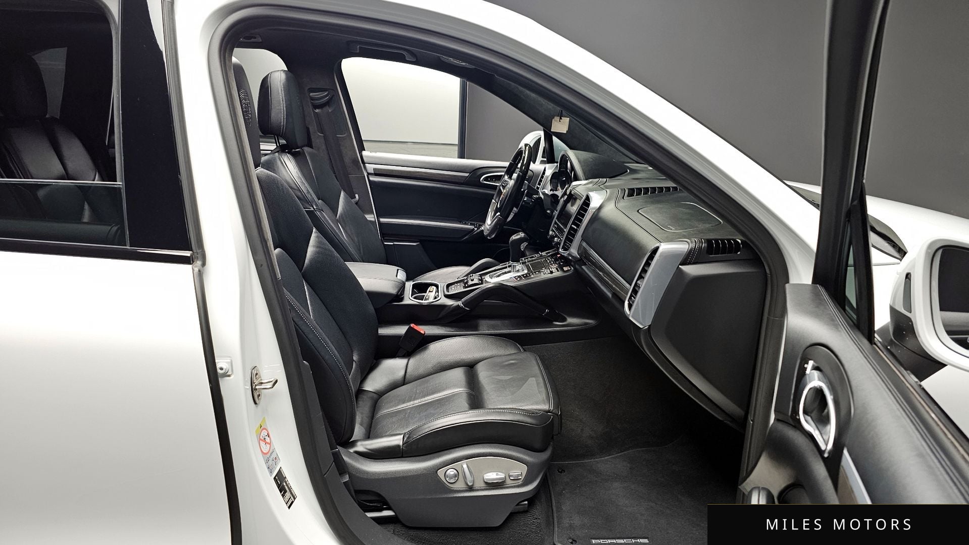 Porsche Cayenne 2016 — миниатюра 10