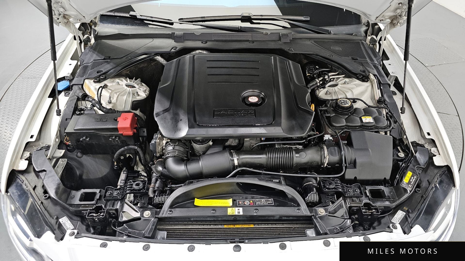 Jaguar XF (X260) 2017 — миниатюра 6