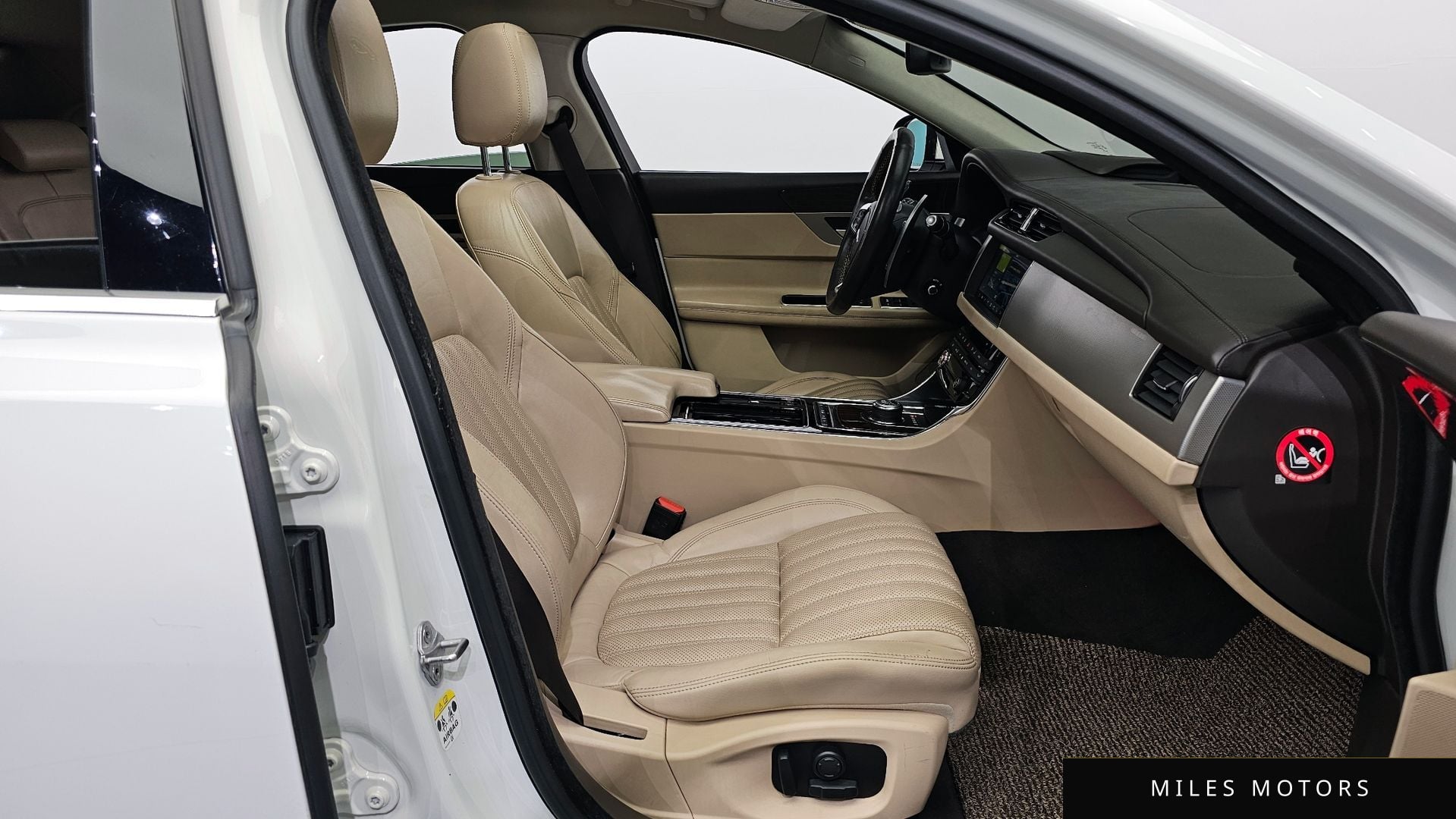 Jaguar XF (X260) 2017 — миниатюра 10