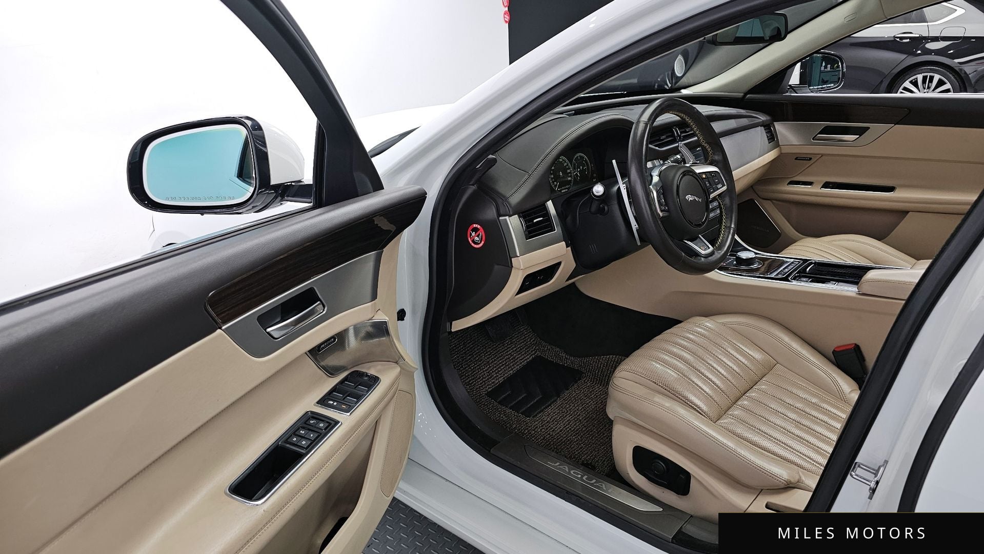 Jaguar XF (X260) 2017 — миниатюра 11