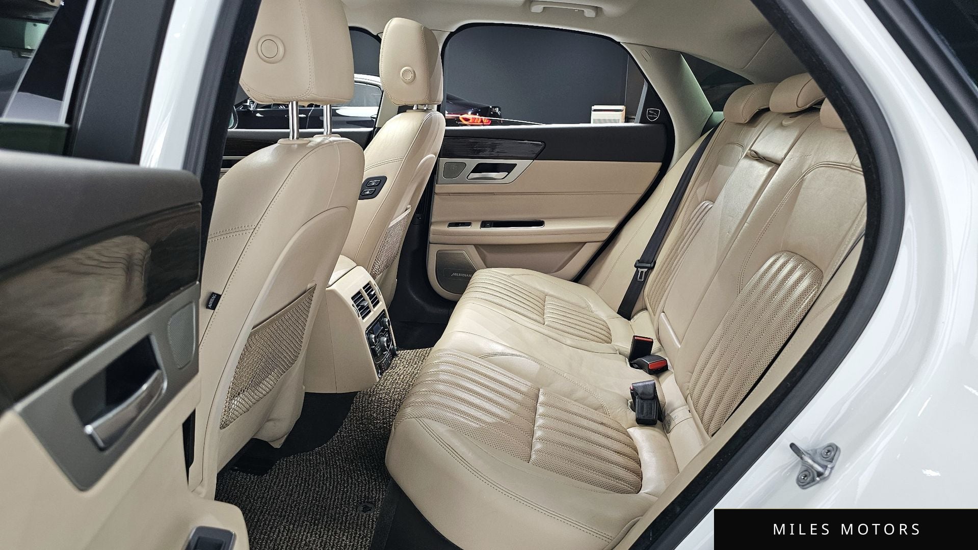 Jaguar XF (X260) 2017 — миниатюра 12