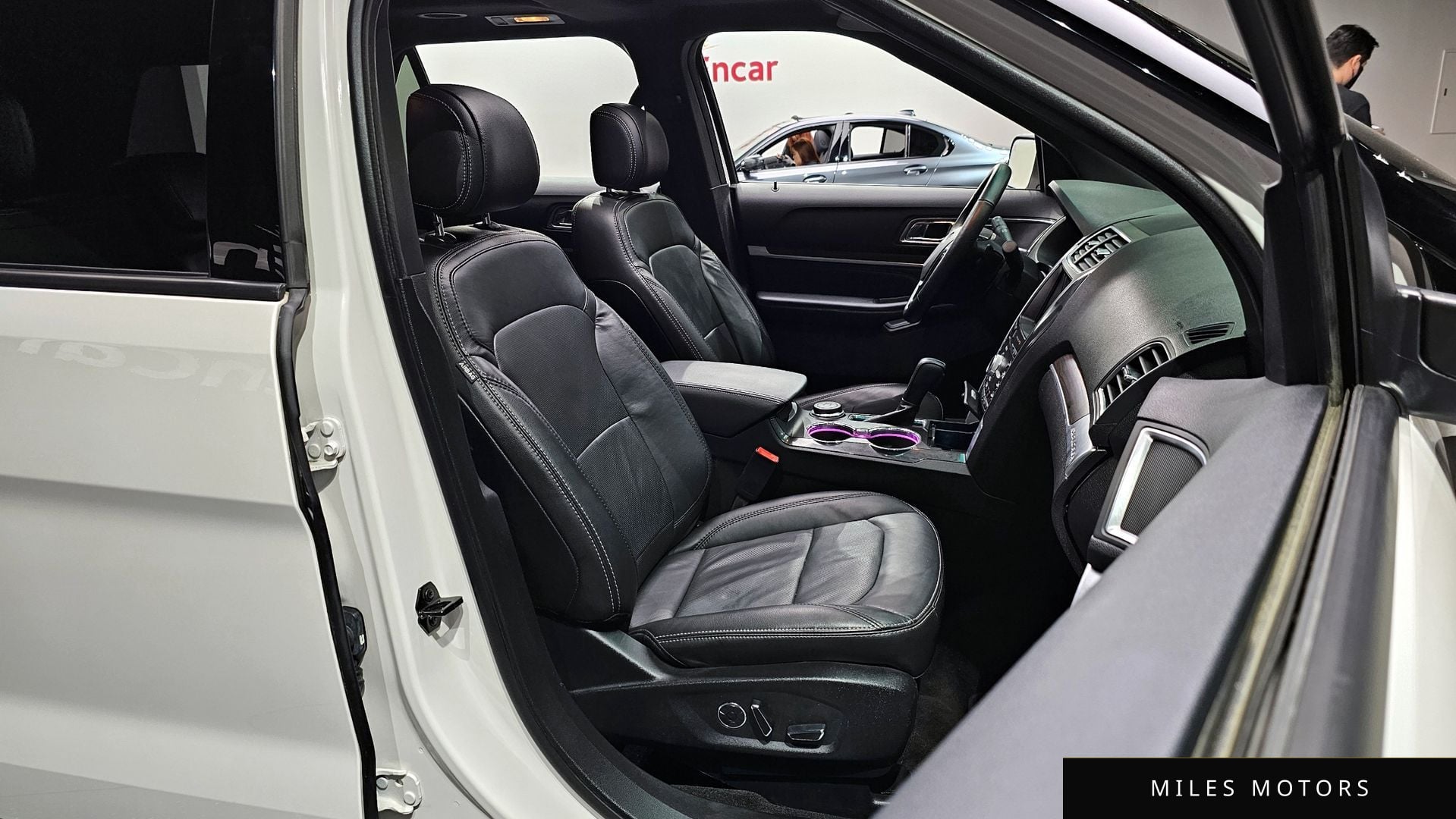 Ford Explorer 2017 — миниатюра 10