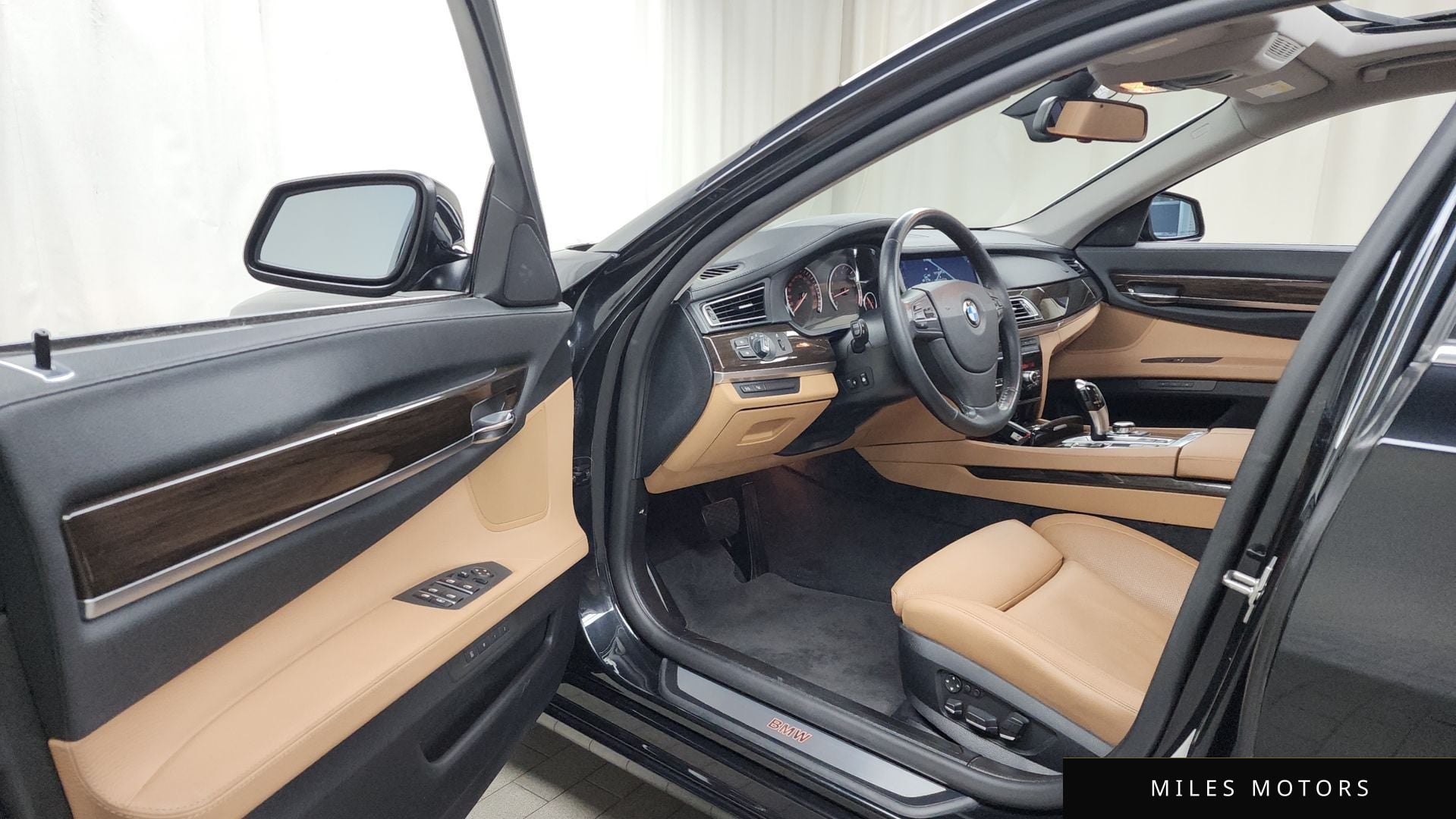 BMW 7시리즈 (F01) 2011 — миниатюра 10