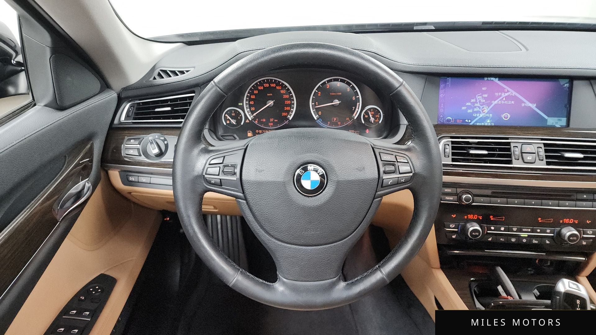 BMW 7시리즈 (F01) 2011 — миниатюра 13