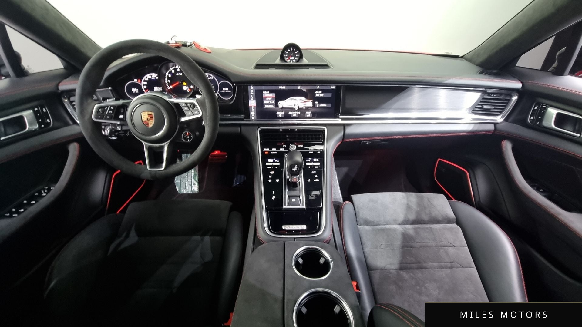 Porsche Panamera 2020 — миниатюра 7