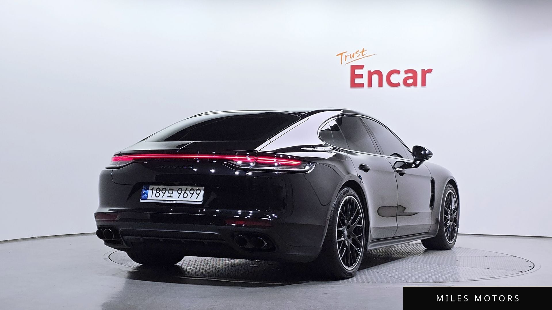 Porsche Panamera 2023 — миниатюра 2