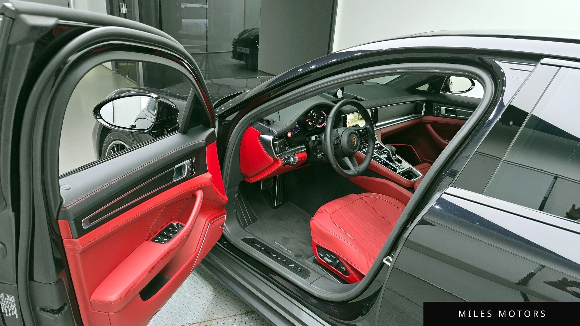 Porsche Panamera 2023 — миниатюра 11