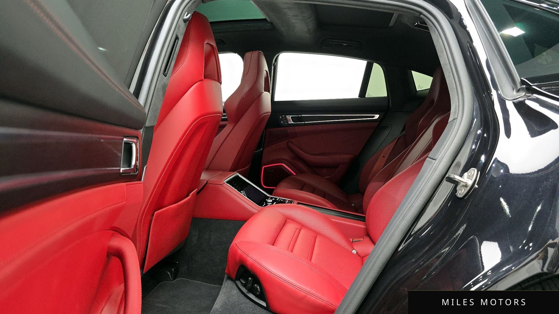 Porsche Panamera 2023 — миниатюра 12