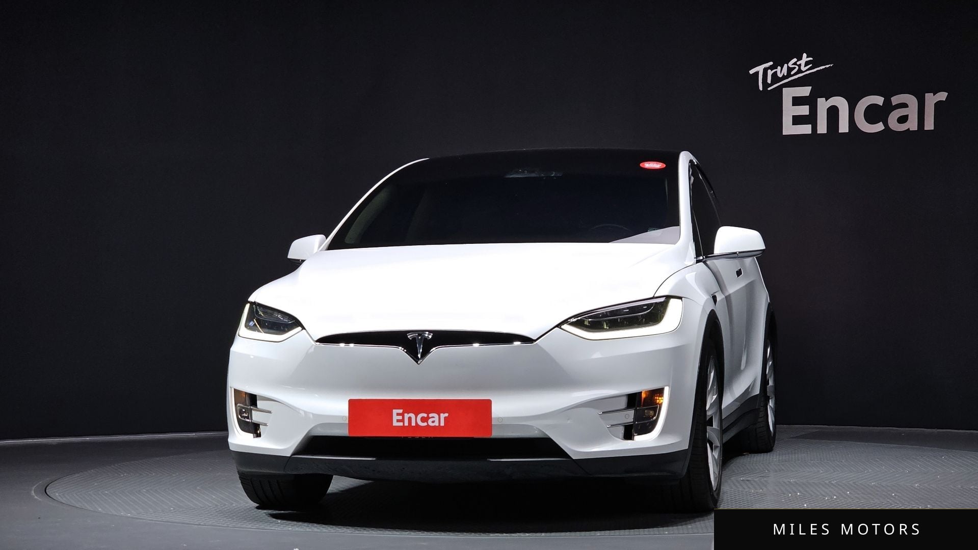 Tesla Model X 2018 — миниатюра 3