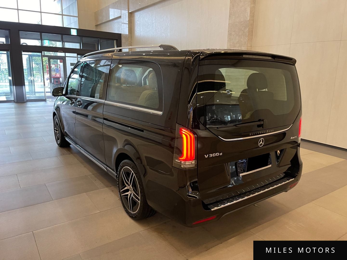 Mercedes-Benz V-Class 2025 — миниатюра 2