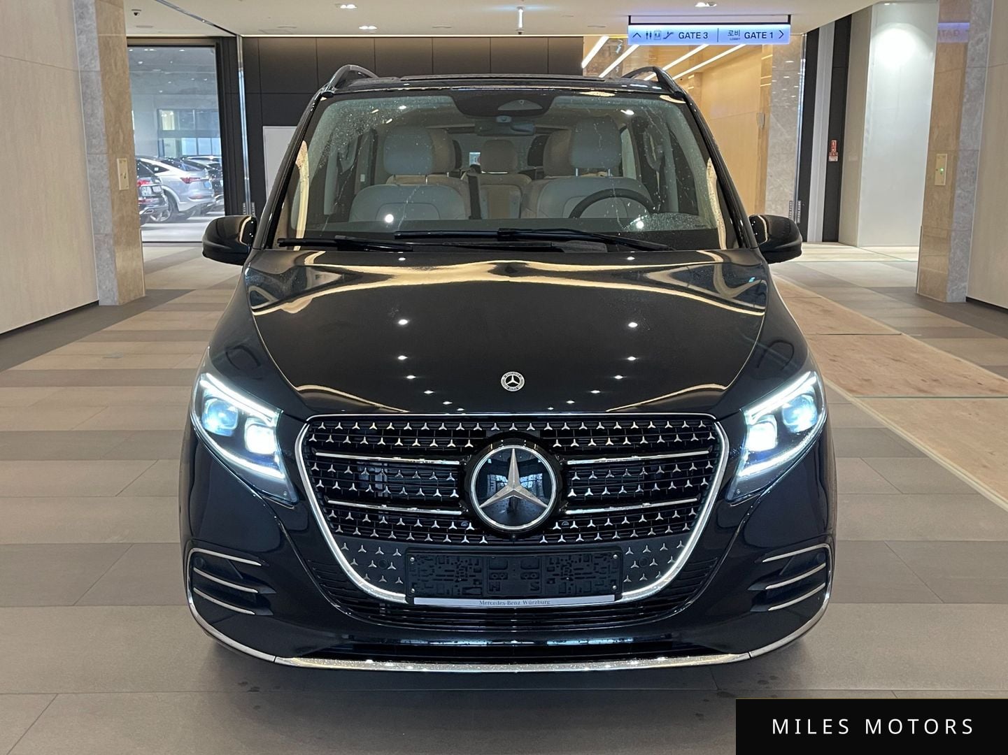 Mercedes-Benz V-Class 2025 — миниатюра 3