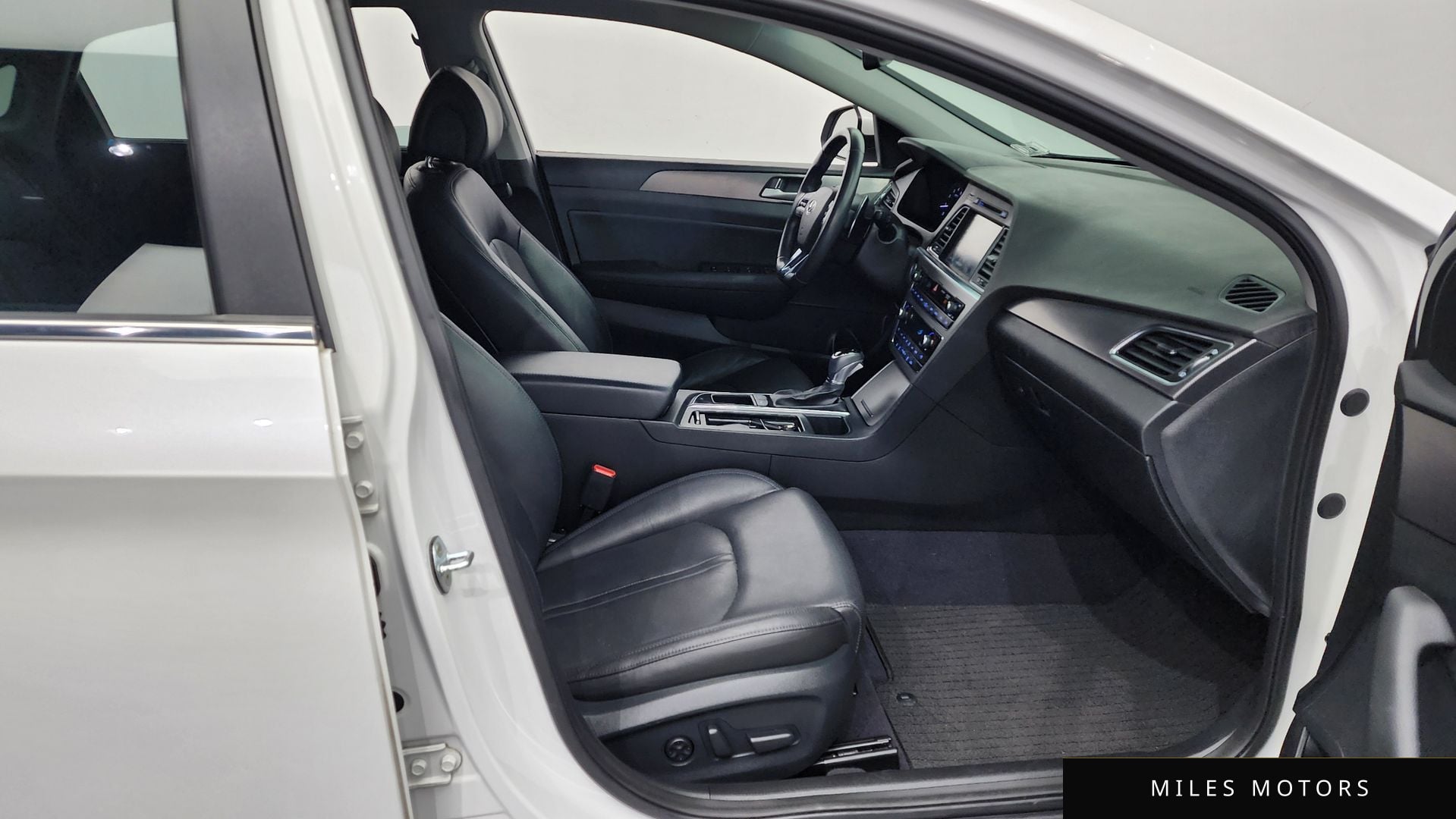 Hyundai Sonata 2016 — миниатюра 11