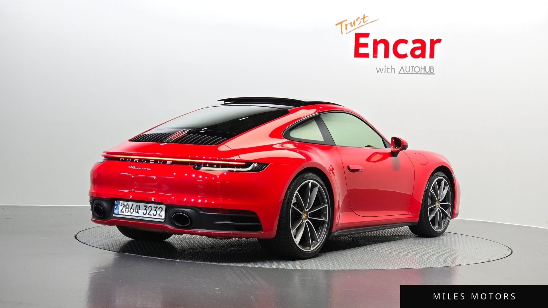 Porsche 911 (992) 2021 — миниатюра 2