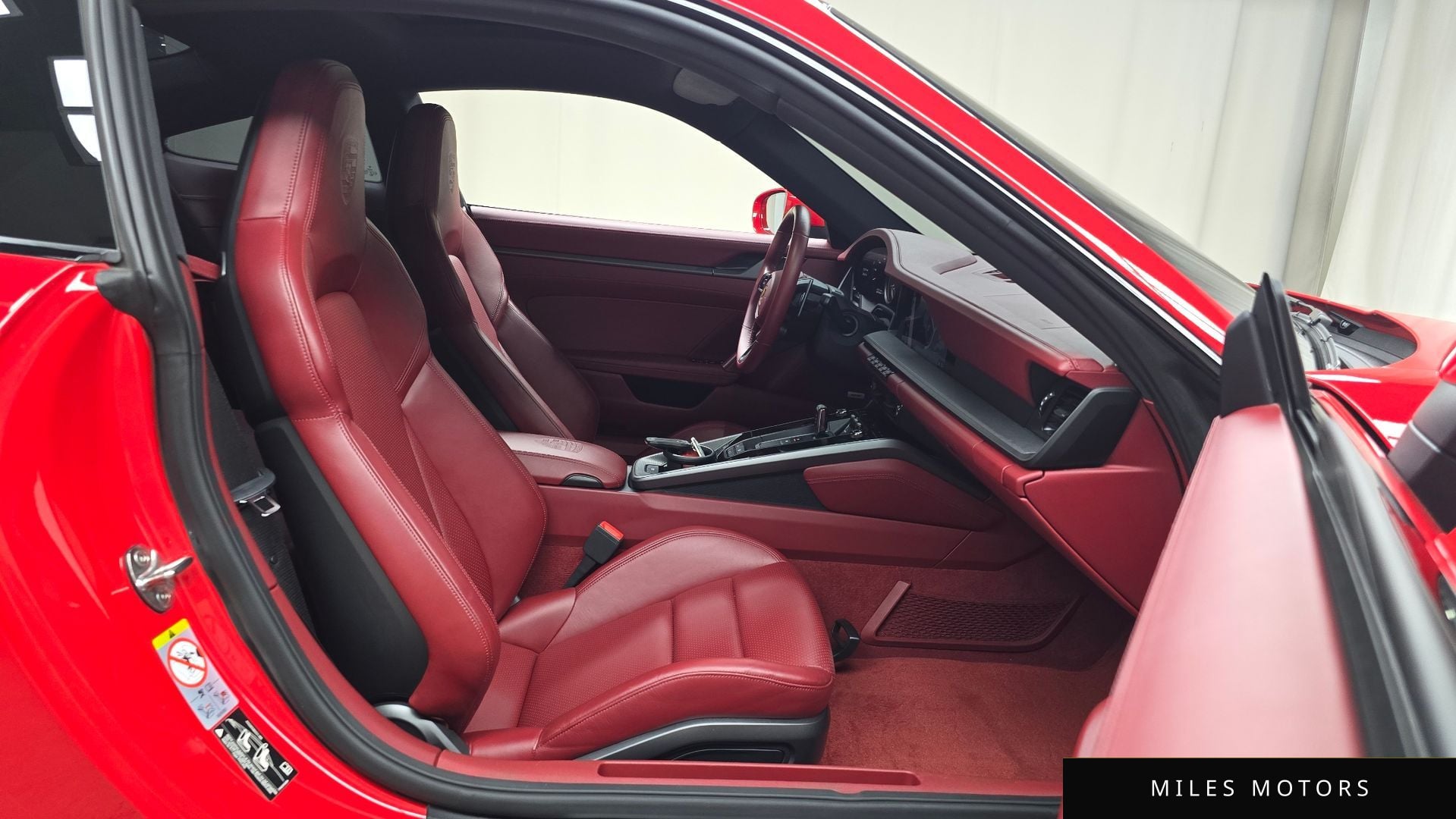 Porsche 911 (992) 2021 — миниатюра 10