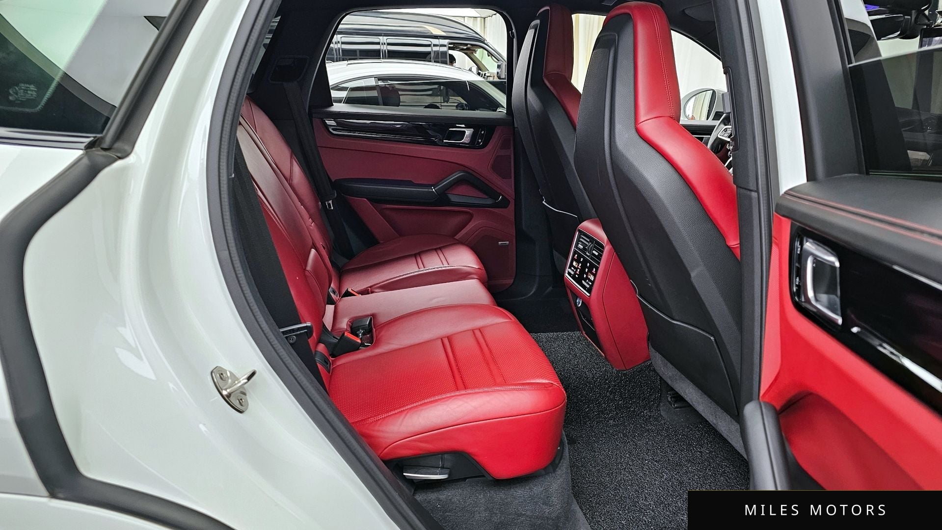 Porsche 카이엔 (PO536) 2021 — миниатюра 12
