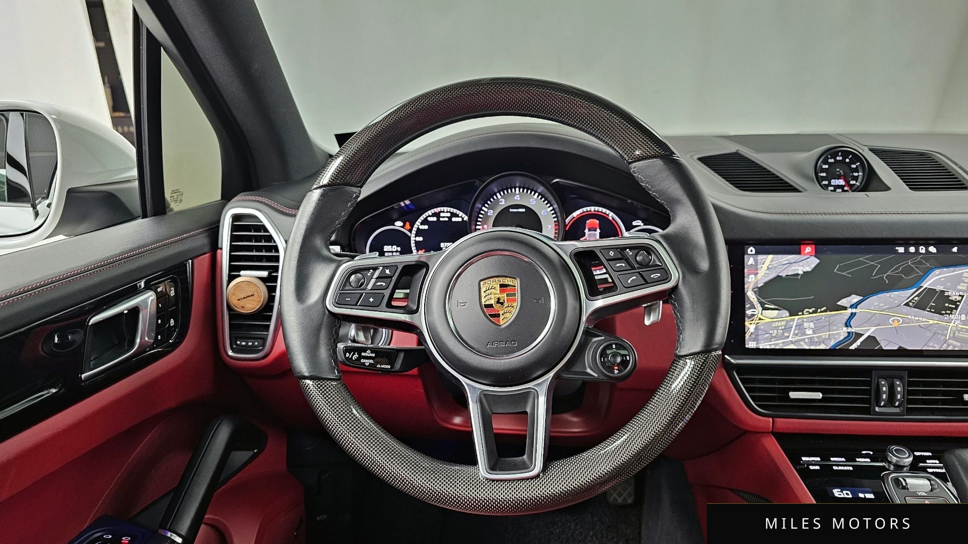 Porsche 카이엔 (PO536) 2021 — миниатюра 13