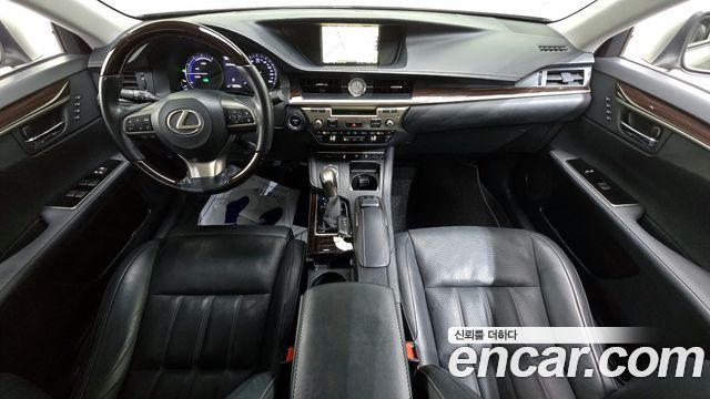 Лексус ES300h 2018 — миниатюра 14
