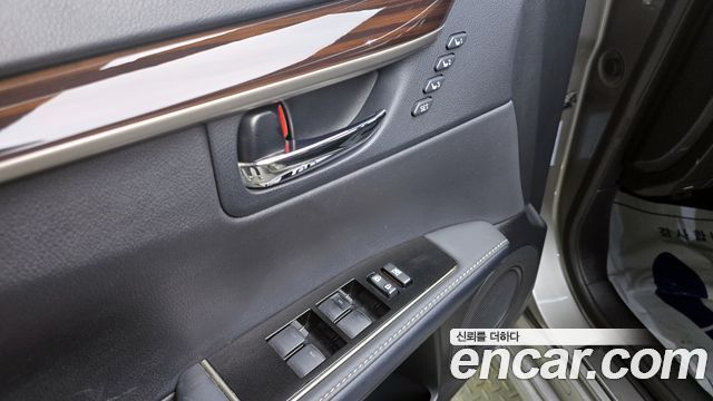 Лексус ES300h 2018 — миниатюра 17