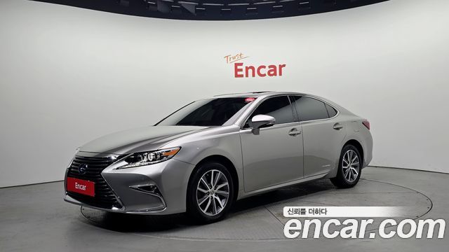 Лексус ES300h 2018 — миниатюра 26