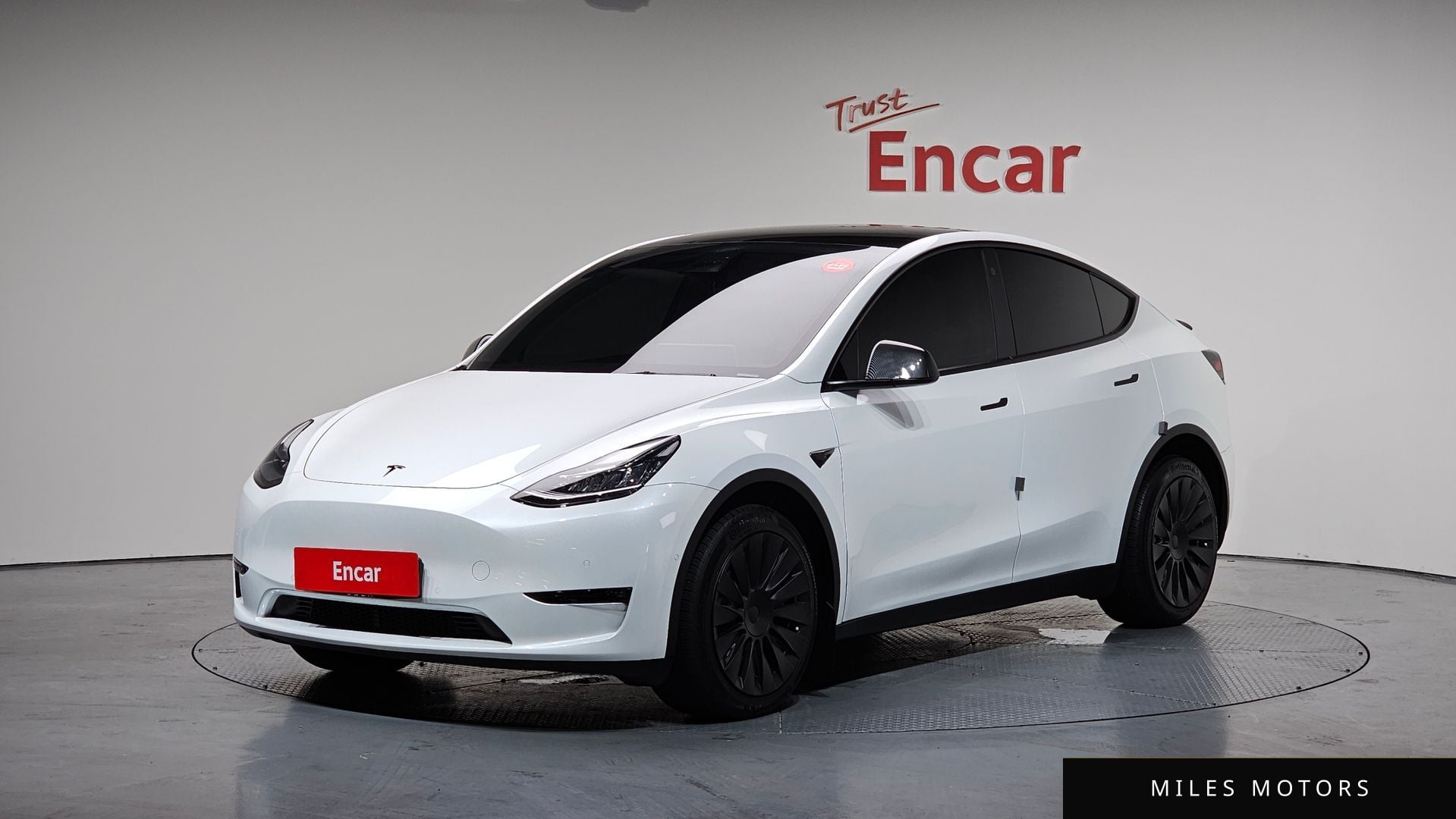 Tesla Model Y 2022 — фото 1 из 12