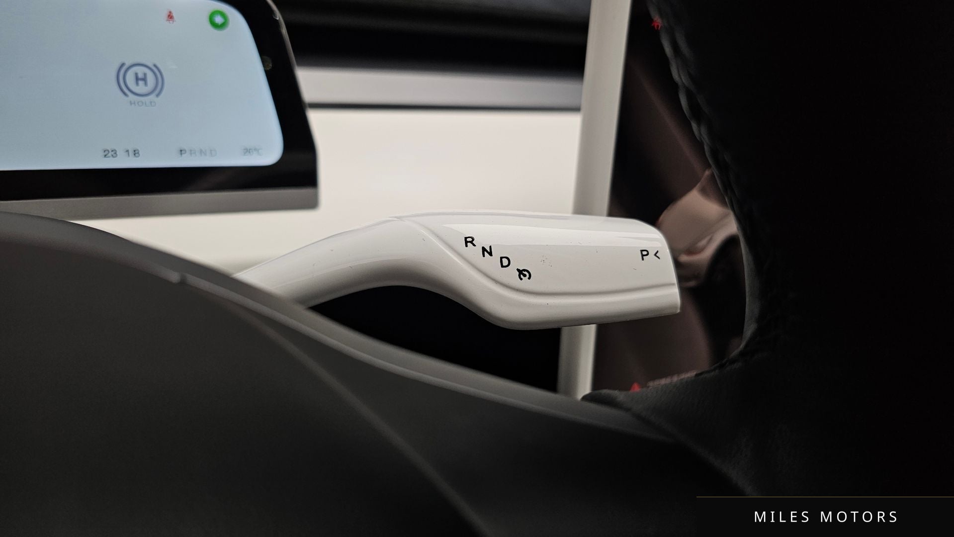 Tesla Model Y 2022 — миниатюра 9