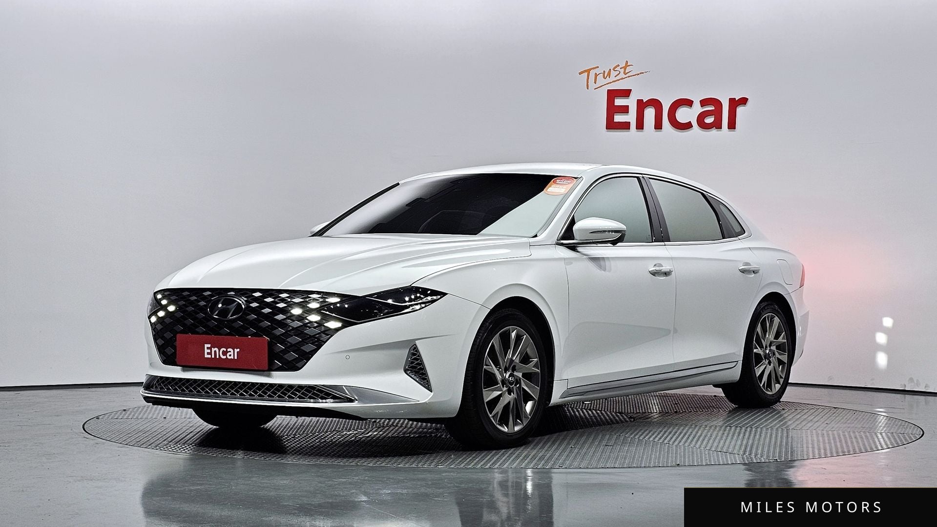 Hyundai Grandeur 2022 — фото 1 из 12