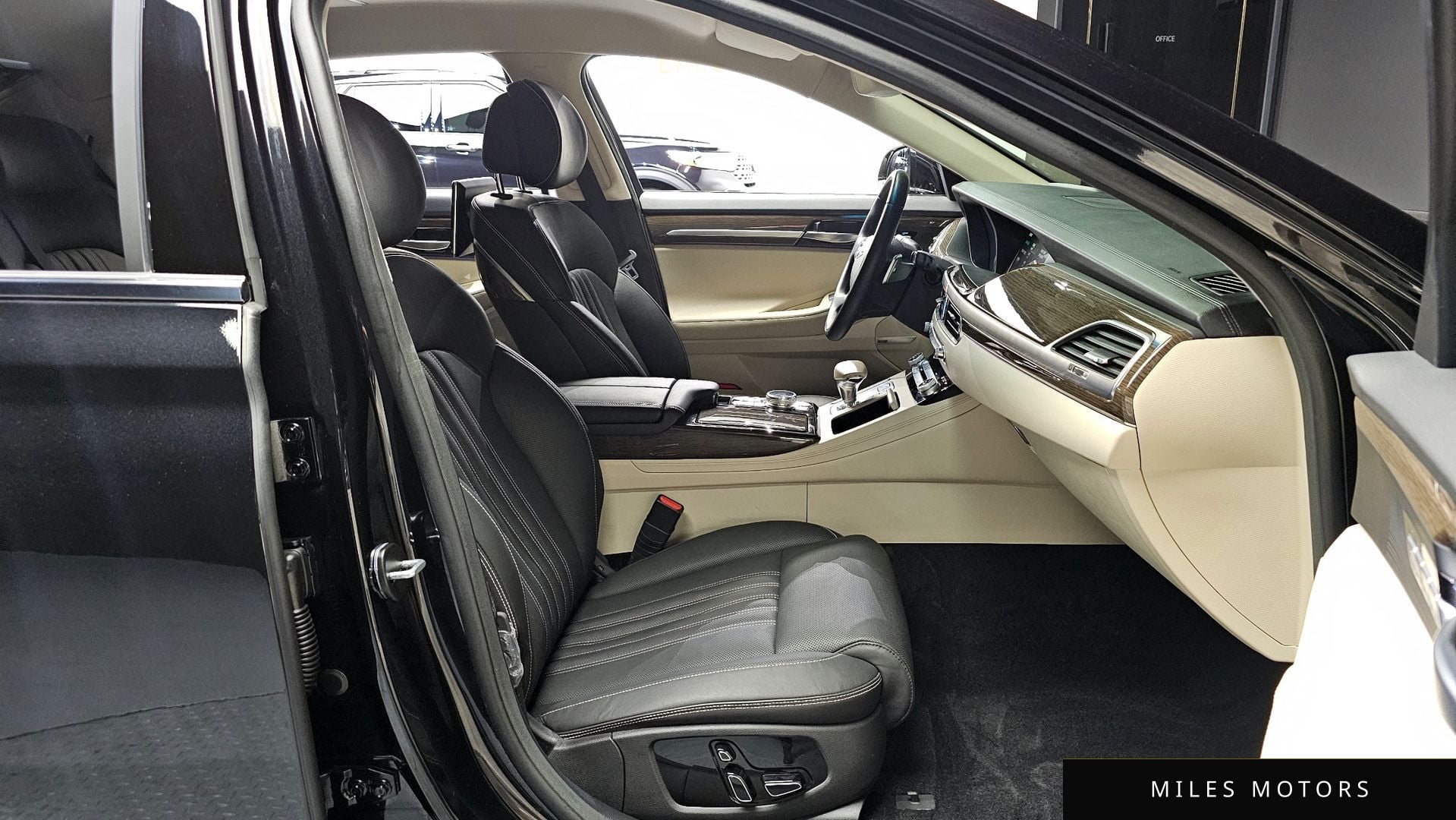 Genesis G90 2021 — миниатюра 10