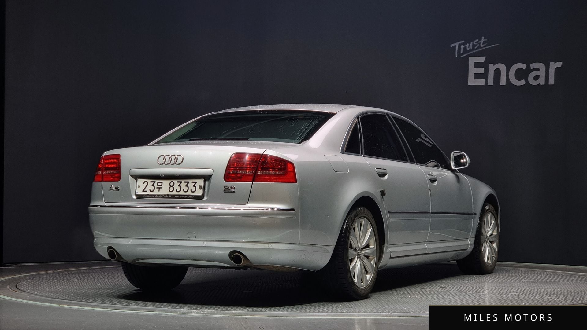 Audi A8 2009 — миниатюра 2
