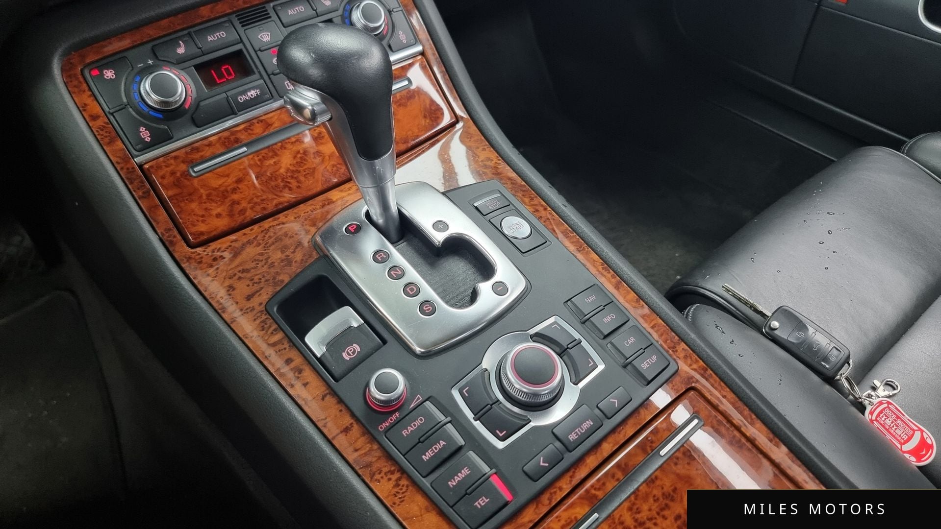 Audi A8 2009 — миниатюра 9