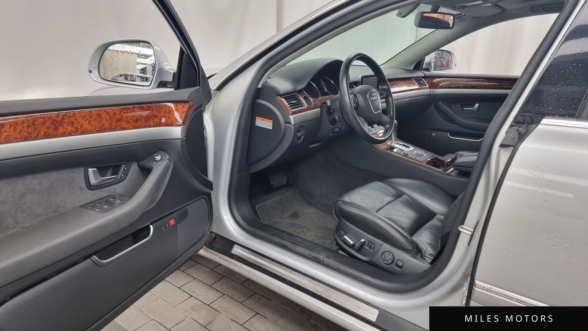 Audi A8 2009 — миниатюра 10