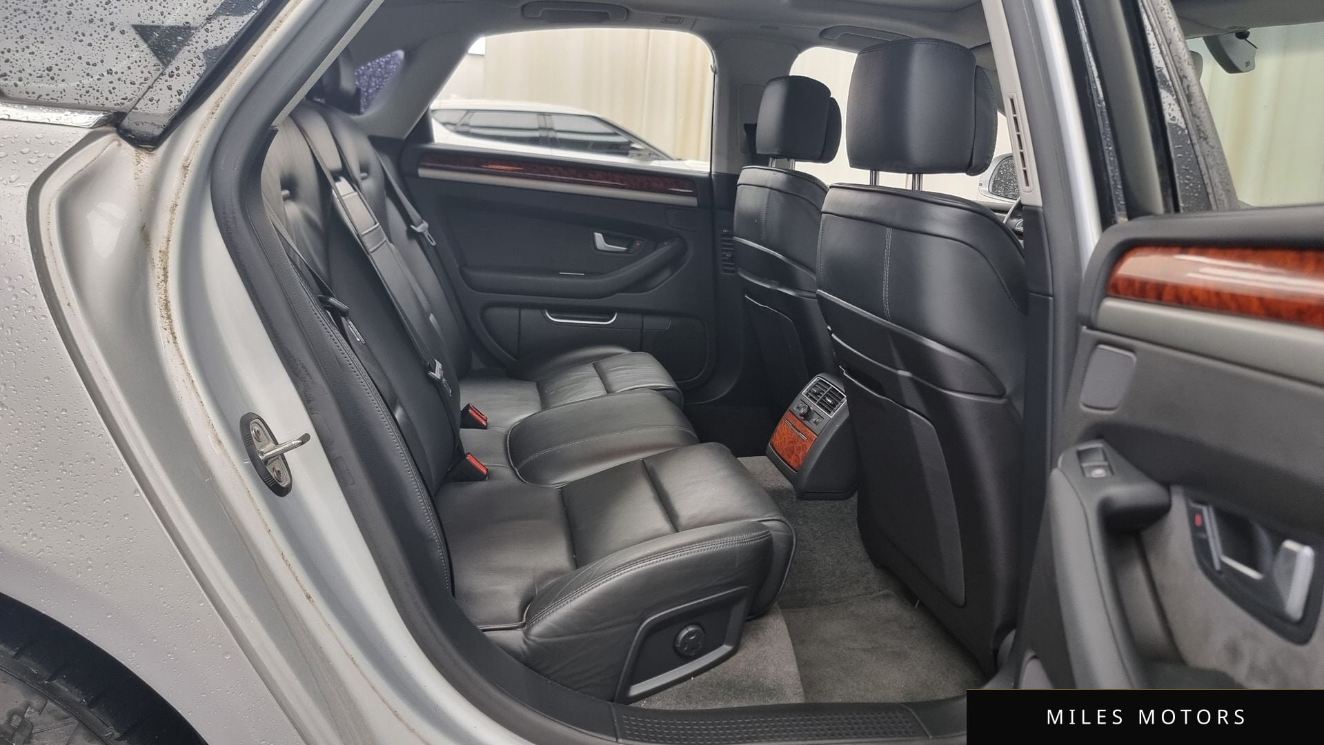 Audi A8 2009 — миниатюра 12