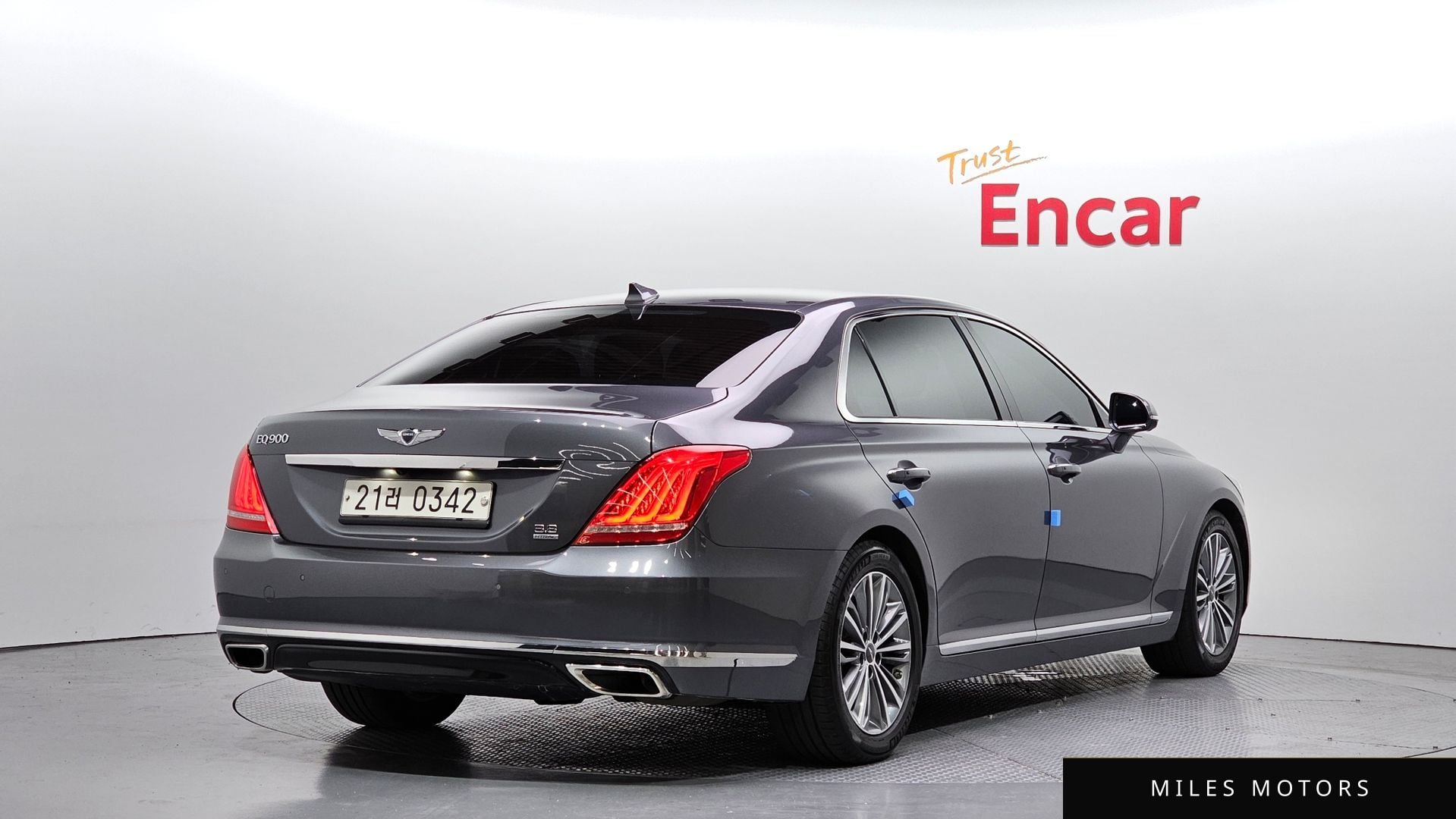 Genesis EQ900 2016 — миниатюра 2