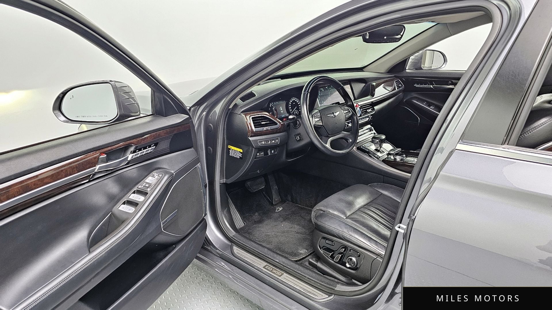 Genesis EQ900 2016 — миниатюра 11