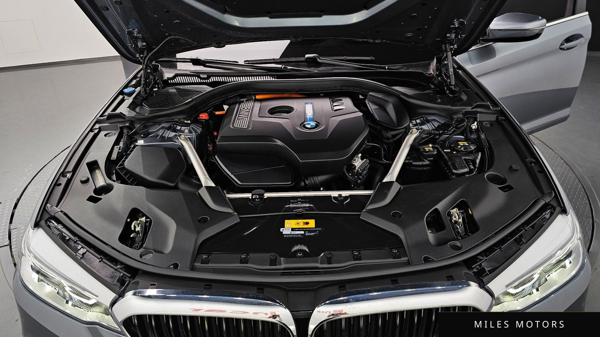 BMW 5 Series (G30) 2020 — миниатюра 6