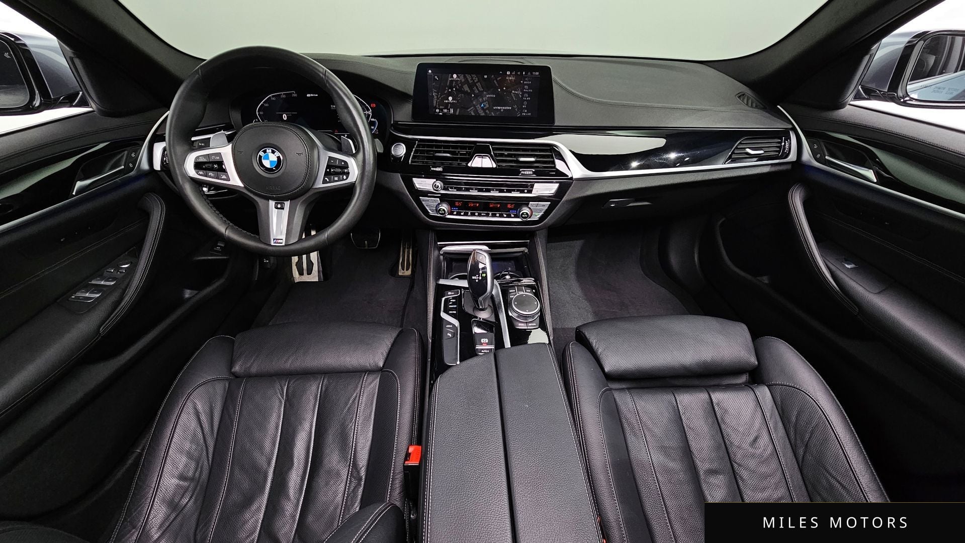 BMW 5 Series (G30) 2020 — миниатюра 7