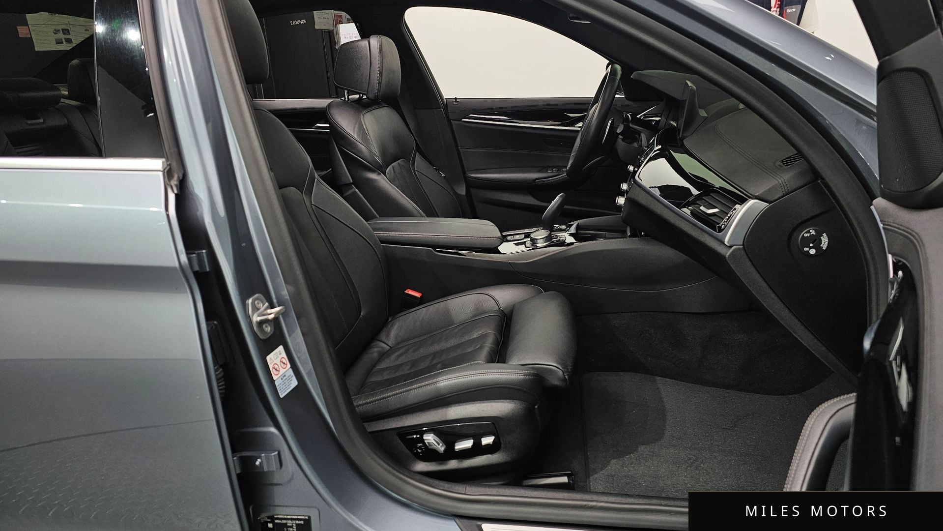 BMW 5 Series (G30) 2020 — миниатюра 10