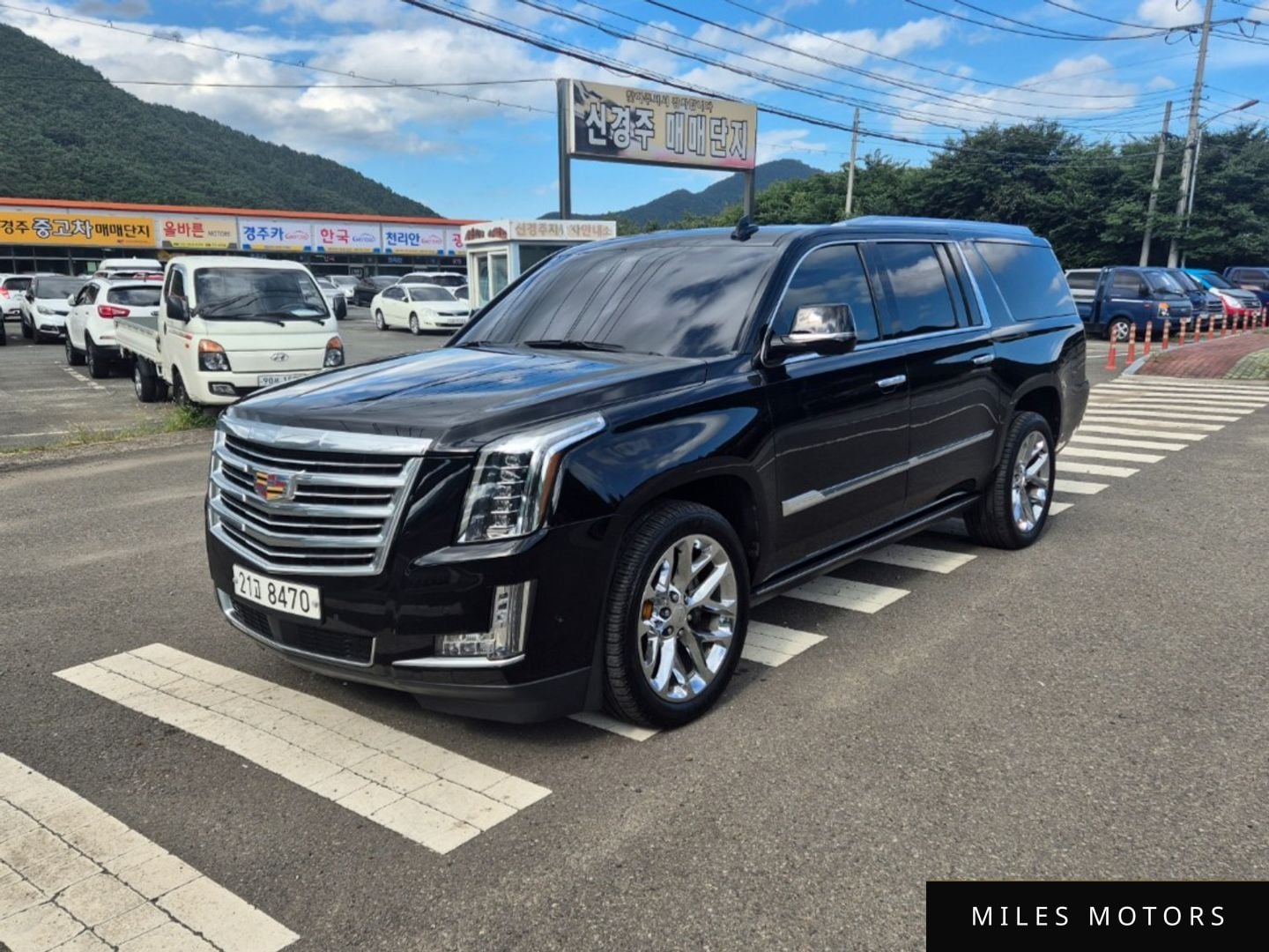 Cadillac Escalade 2017 — фото 1 из 12