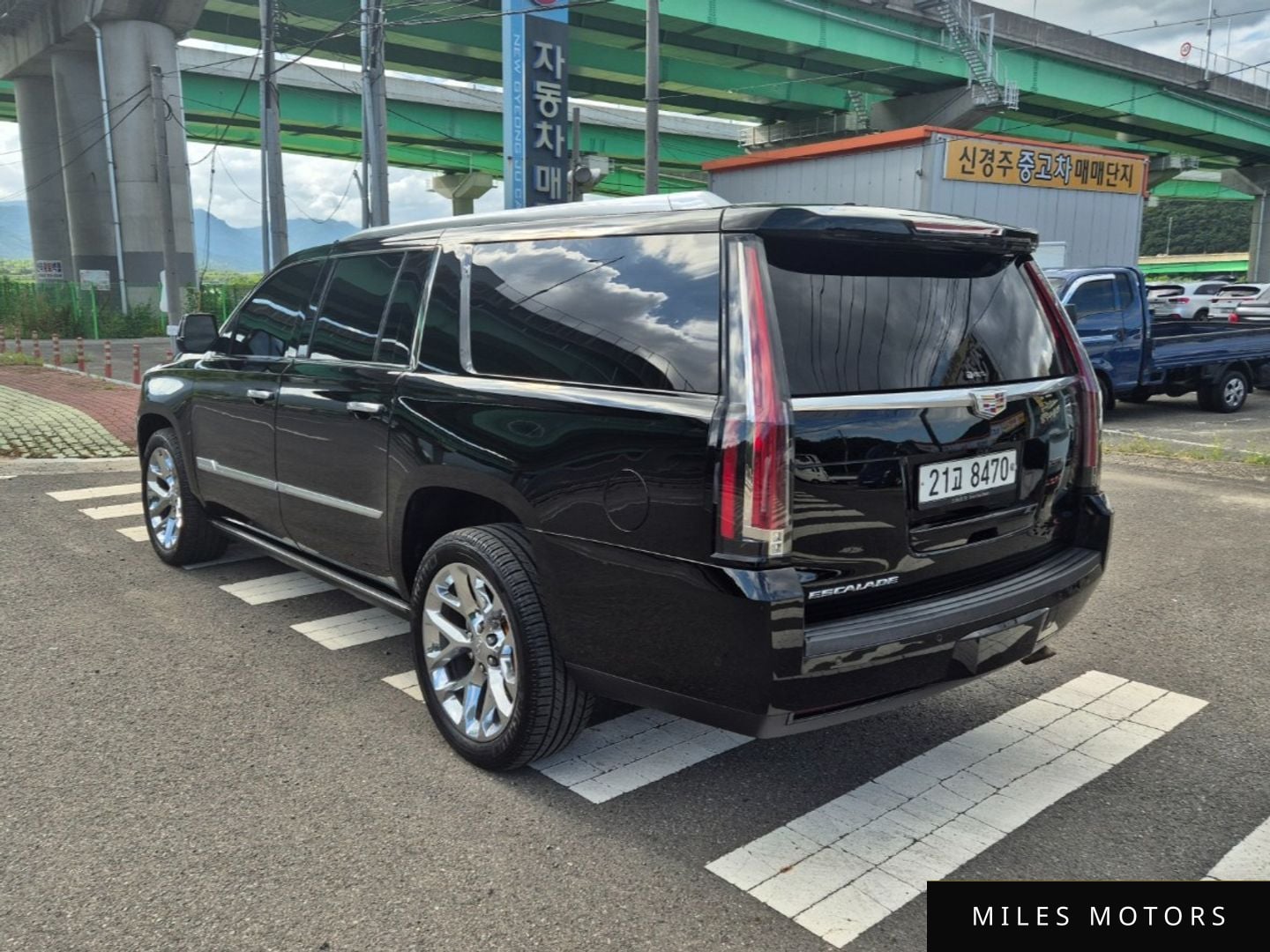 Cadillac Escalade 2017 — миниатюра 2