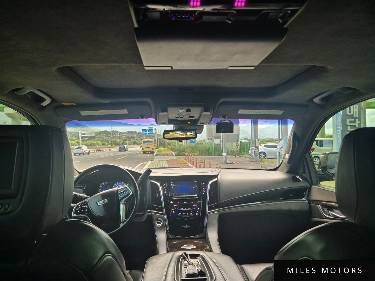 Cadillac Escalade 2017 — миниатюра 9