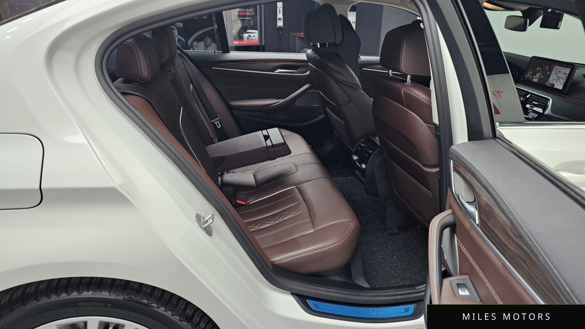 BMW 5시리즈 (G30) 2021 — миниатюра 12