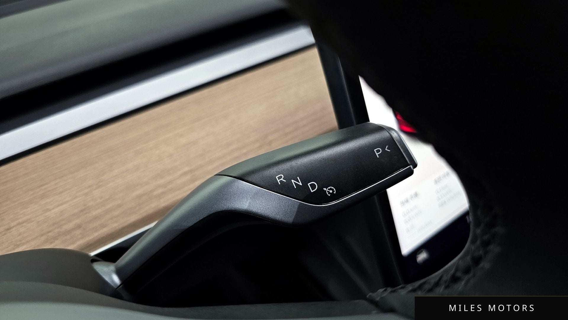 Tesla Model Y 2021 — миниатюра 9