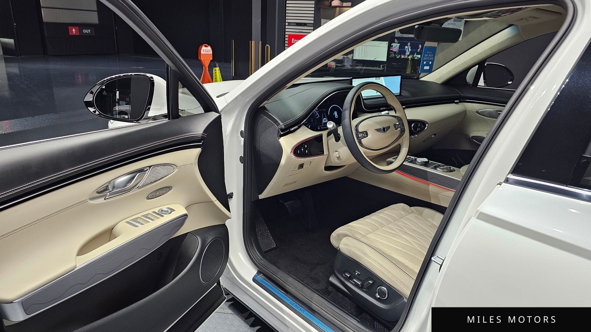 Genesis GV70 2023 — миниатюра 11