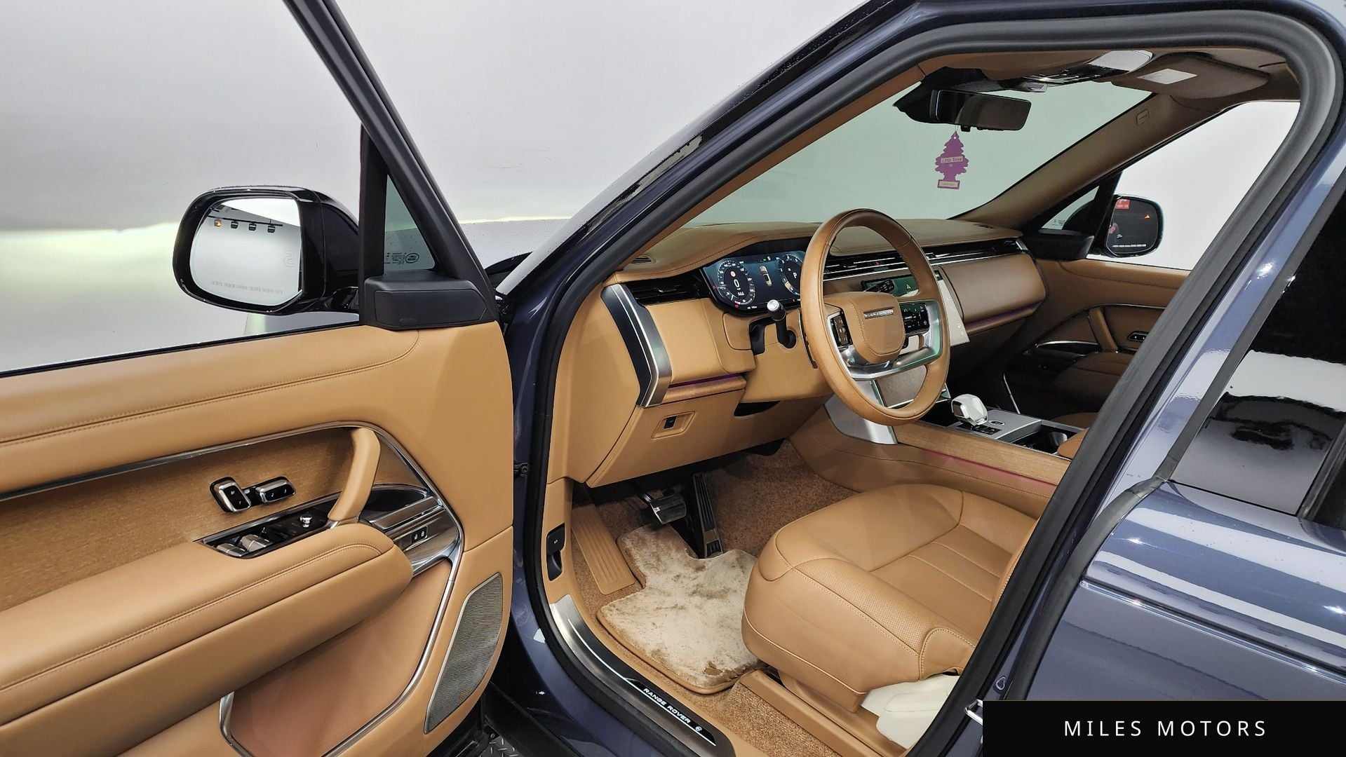 Land Rover Range Rover 2024 — миниатюра 10