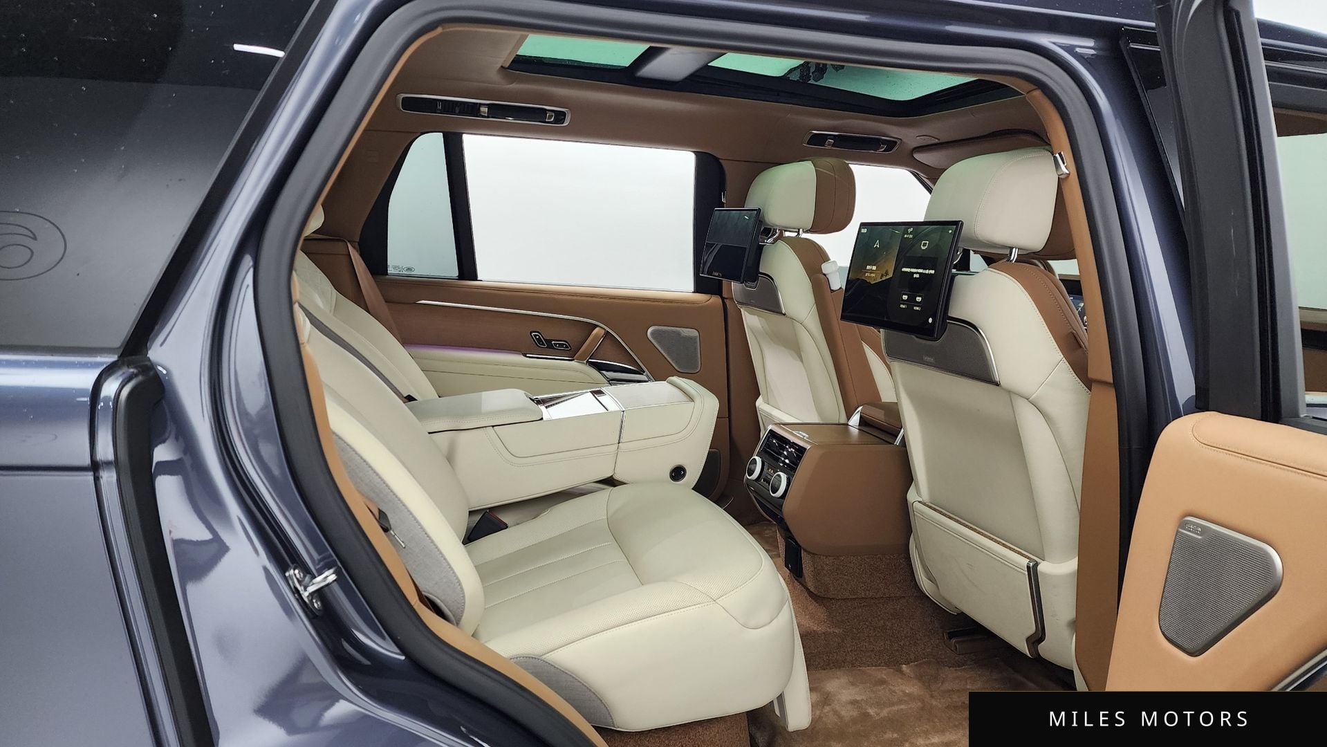 Land Rover Range Rover 2024 — миниатюра 12