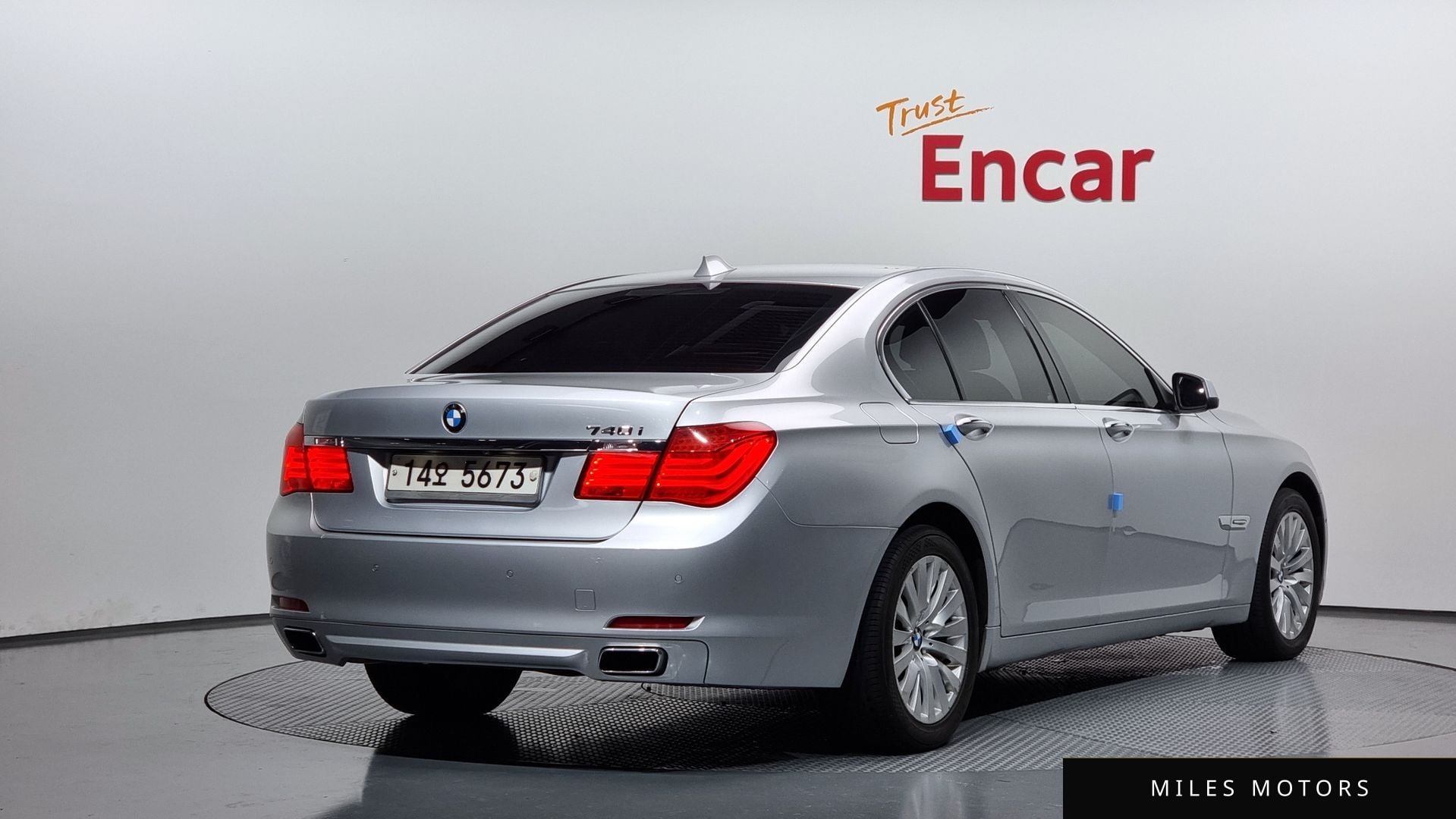 BMW 7 Series (F01) 2011 — миниатюра 2